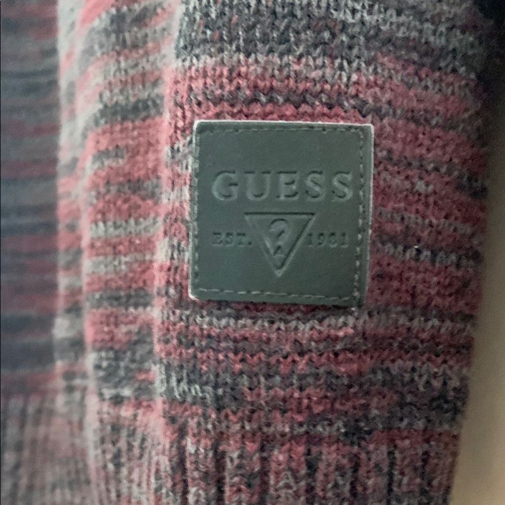 GUESS Henley Knit Sweater Men's Size XL Long Sleeve Burgundy Pullover Casual - Picture 3 of 8